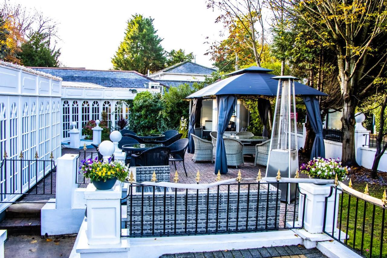 The Lord Bute Hotel ไฮคลิฟฟ์ ภายนอก รูปภาพ