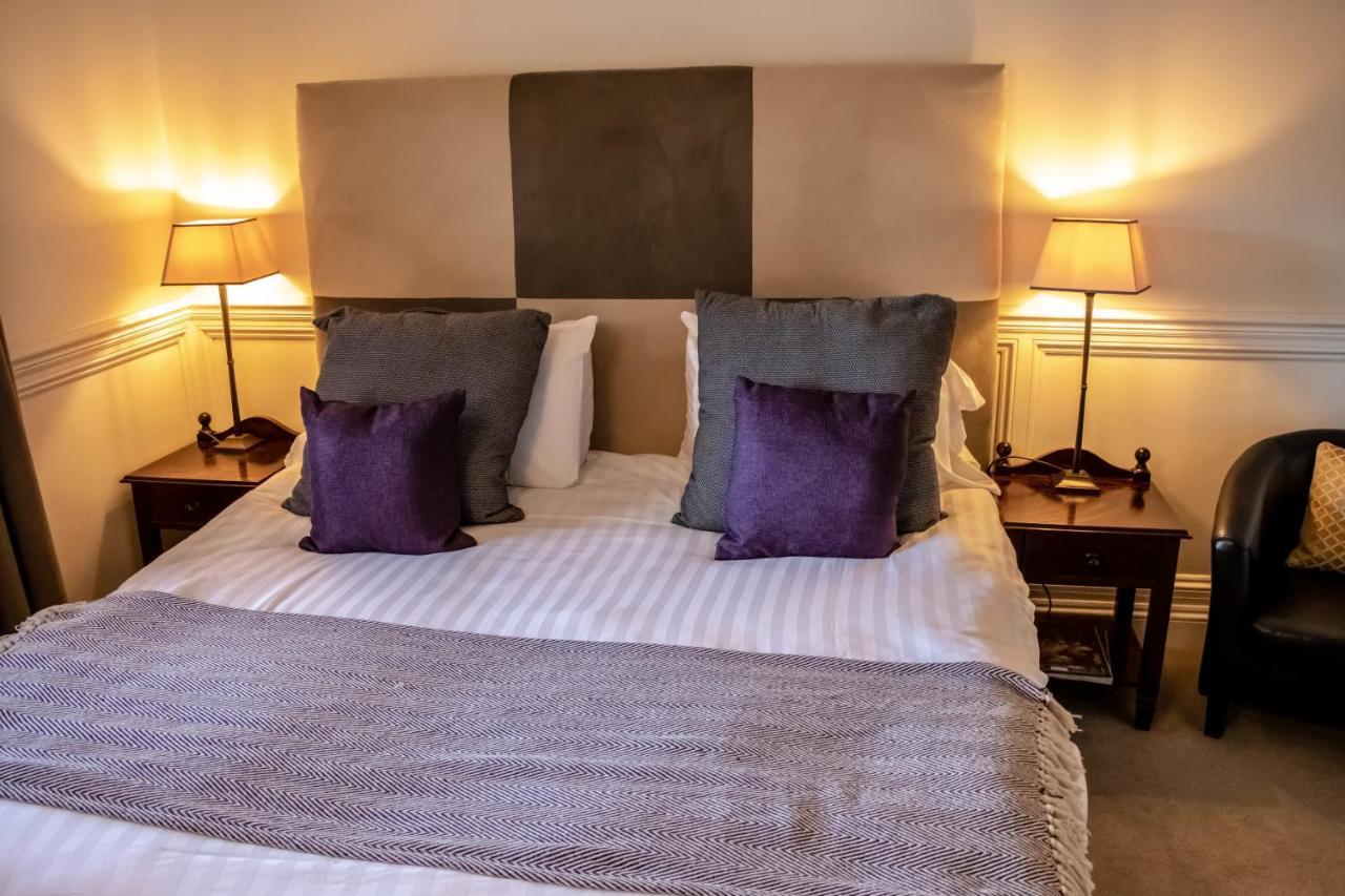 The Lord Bute Hotel ไฮคลิฟฟ์ ภายนอก รูปภาพ