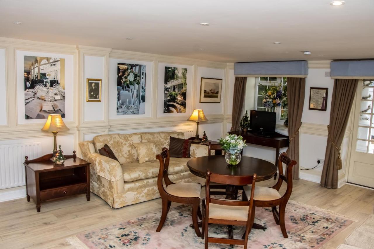 The Lord Bute Hotel ไฮคลิฟฟ์ ภายนอก รูปภาพ